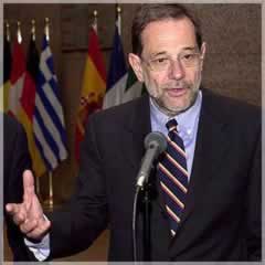 索拉纳正式就任北约秘书长