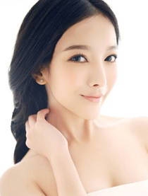 张蓝艺的英文名